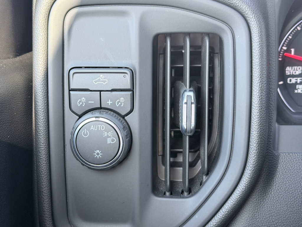 Used 2022 Chevrolet Silverado 1500 Custom RWD image 10