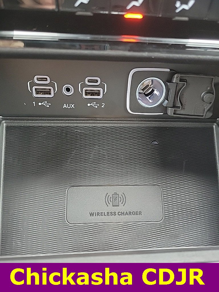 New 2025 Jeep Grand Cherokee L Altitude image 24