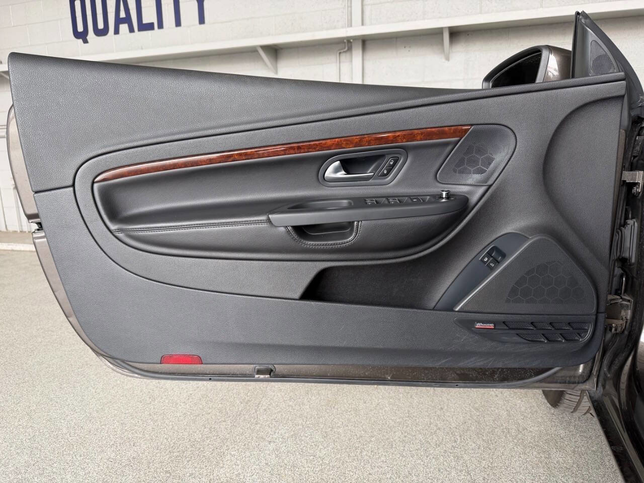 Used 2012 Volkswagen Eos Lux image 12