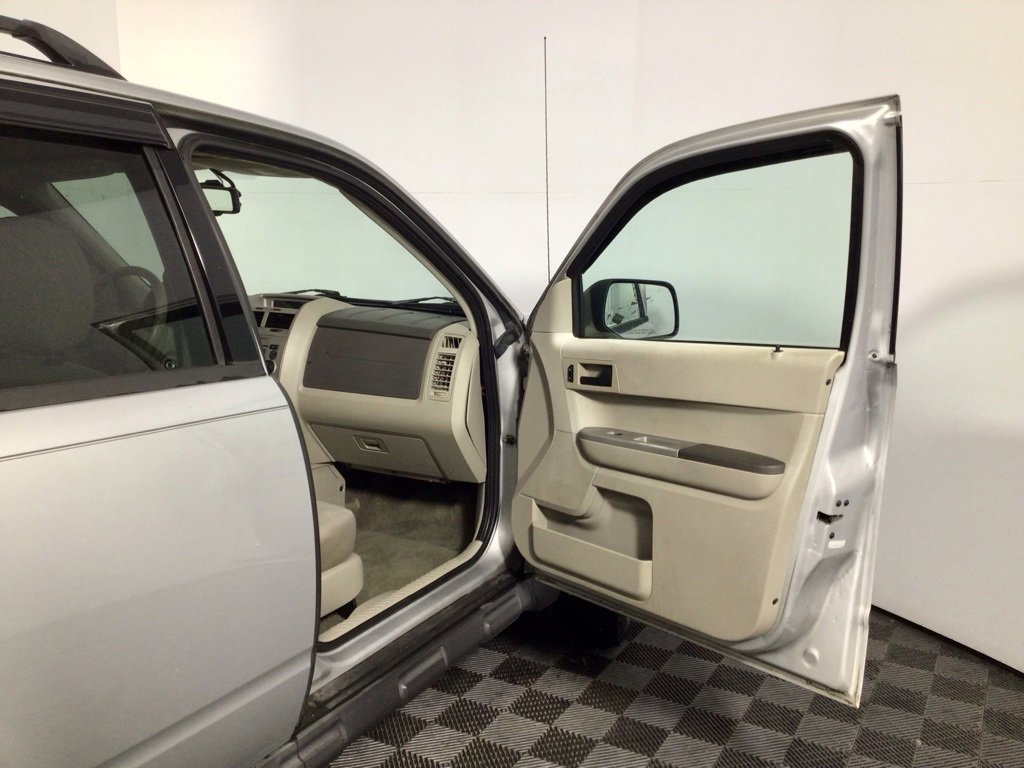 Used 2008 Ford Escape XLT image 29
