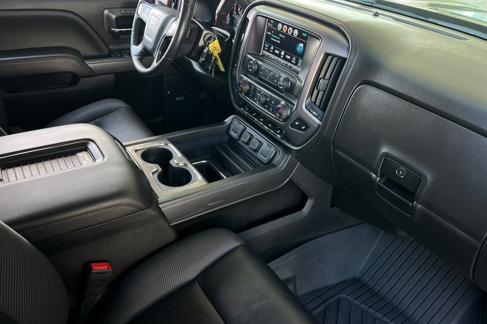 Used 2018 GMC Sierra 1500 SLT w/ All Terrain Package AWD/4WD image 19