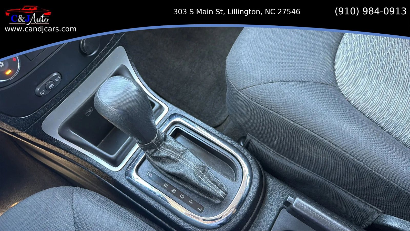 Used 2010 Chevrolet HHR LT image 16