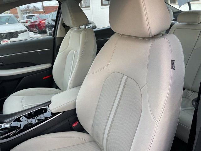 Used 2023 Hyundai Sonata SEL w/ Convenience Package image 9