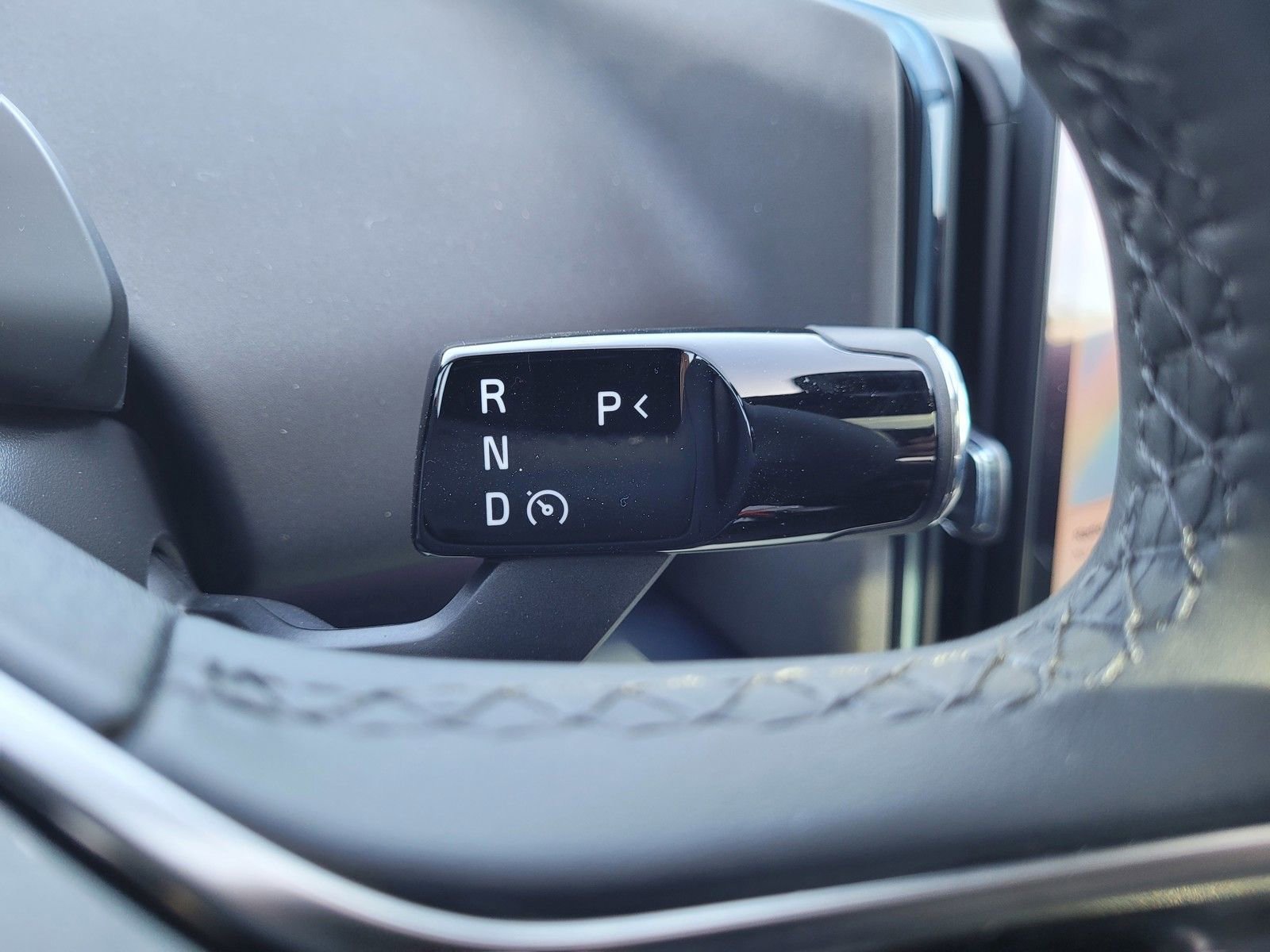 New 2026 Volvo EX30 Plus w/ Protection Package Premier image 17