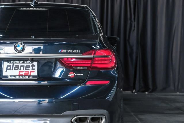 Used 2018 BMW M760i xDrive image 53