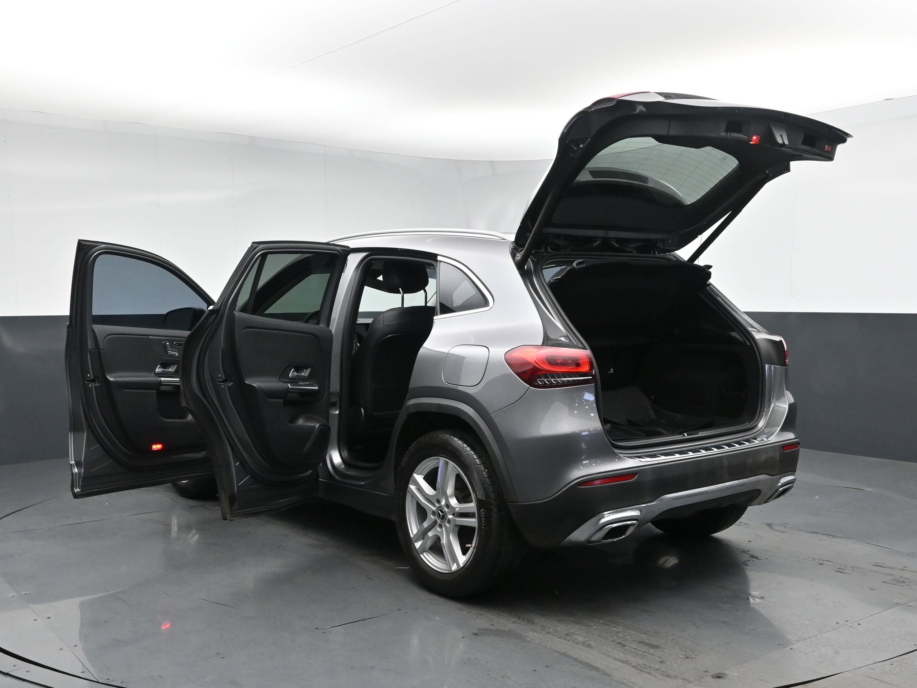 Used 2021 Mercedes-Benz GLA 250 4MATIC image 26