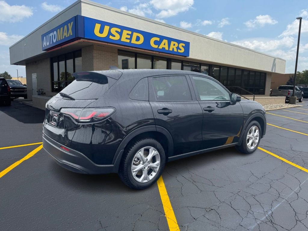Used 2025 Honda HR-V LX image 5