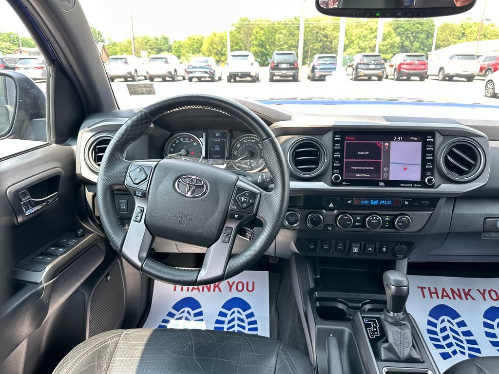 Used 2022 Toyota Tacoma TRD Off-Road w/ TRD Premium Off Road Package AWD/4WD image 18