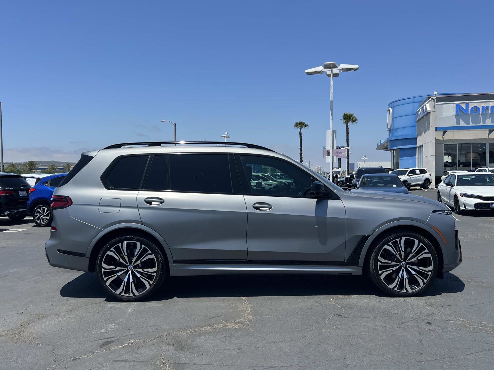 Used 2023 BMW X7 M60i w/ Executive Package AWD/4WD image 31
