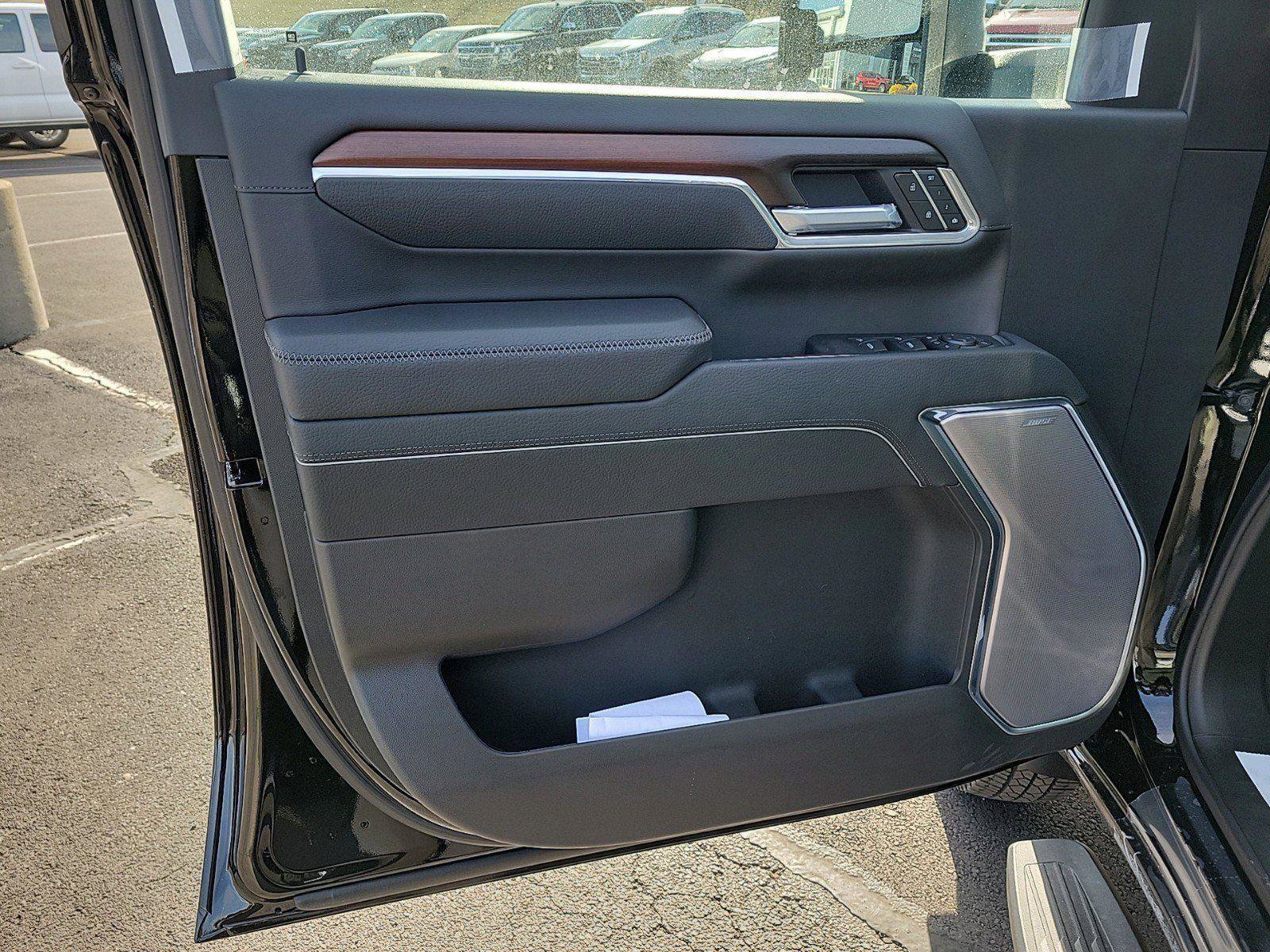 New 2026 GMC Sierra 3500 Denali w/ Denali Reserve Package image 18