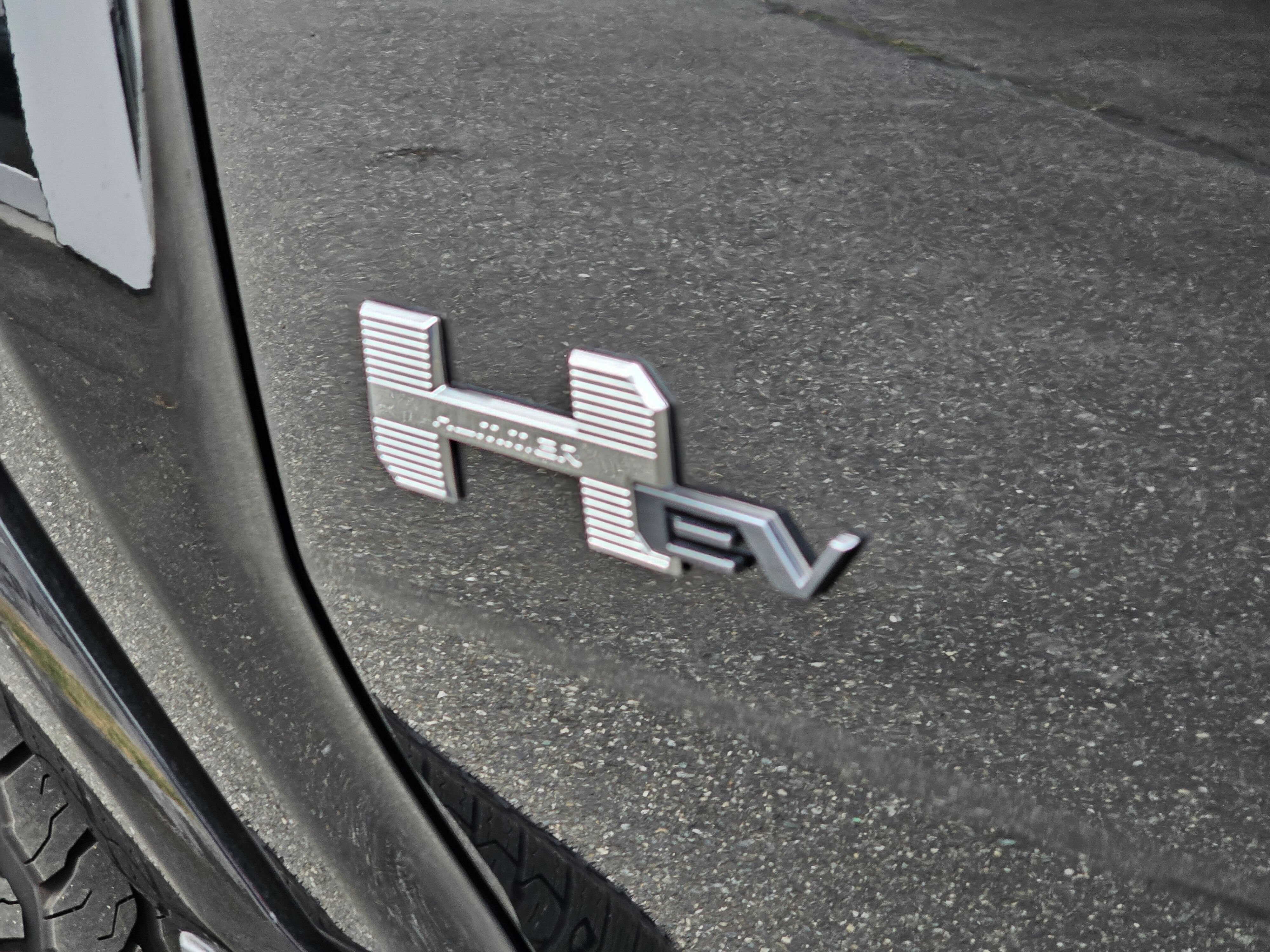 New 2024 GMC Hummer EV 2X AWD/4WD image 17