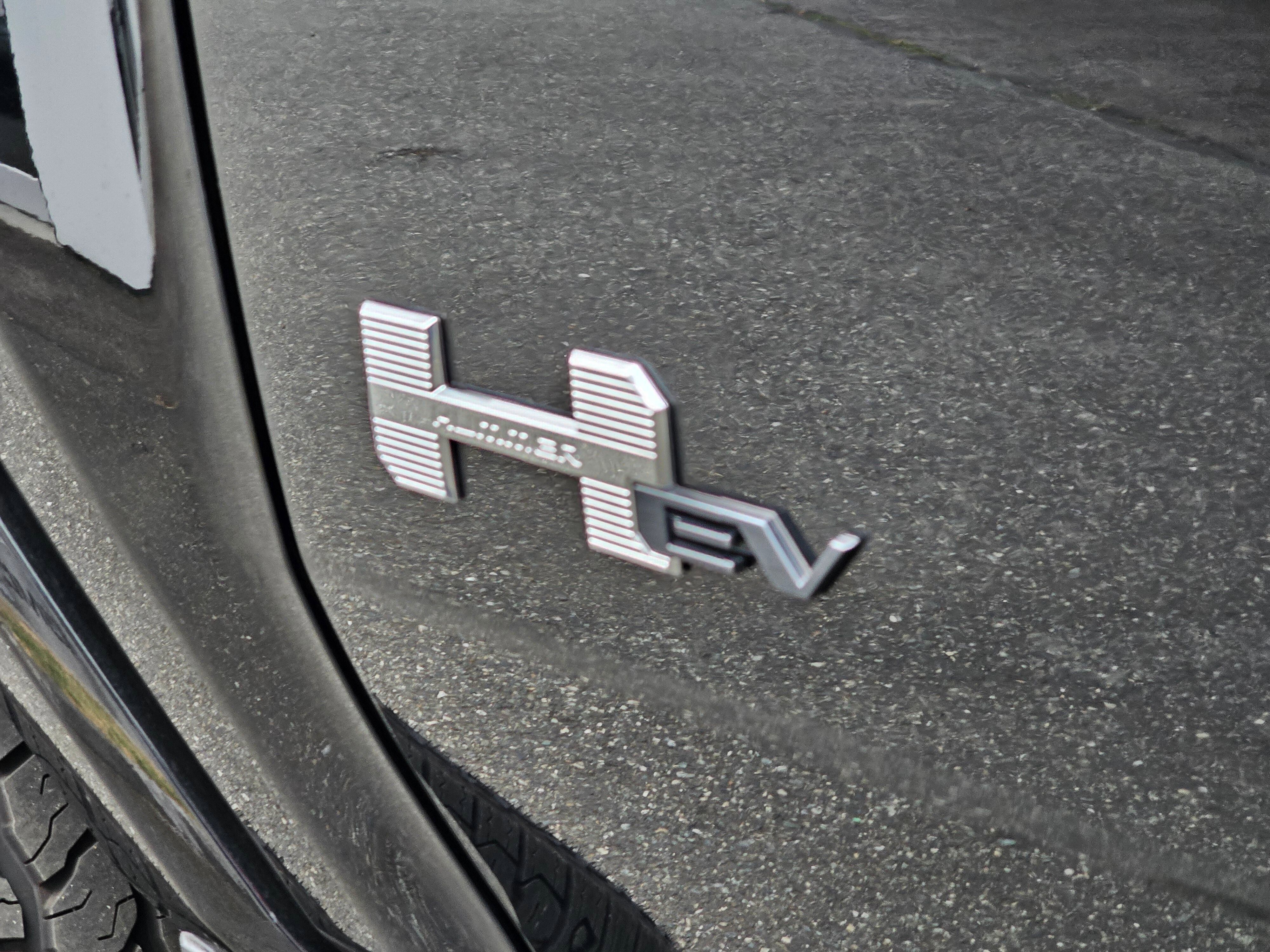 New 2024 GMC Hummer EV 2X image 17