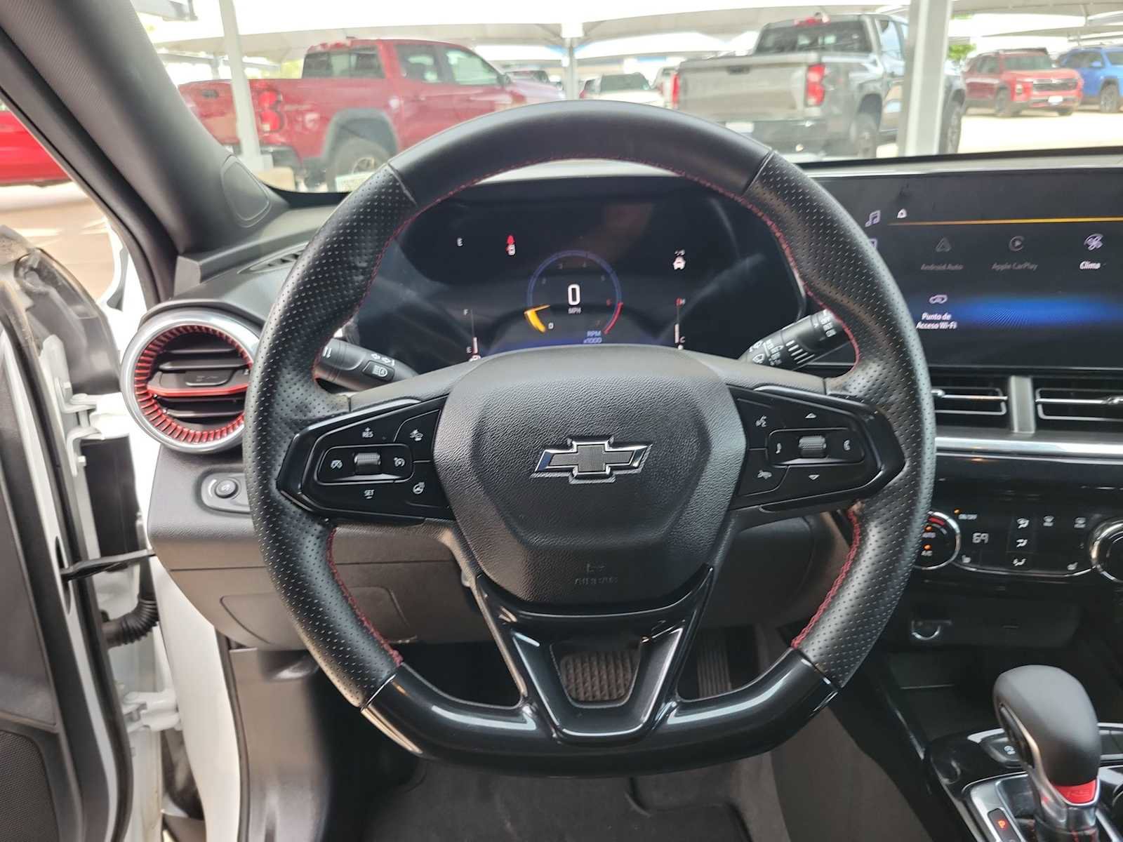 Used 2025 Chevrolet Trax RS w/ Driver Confidence Package FWD image 19