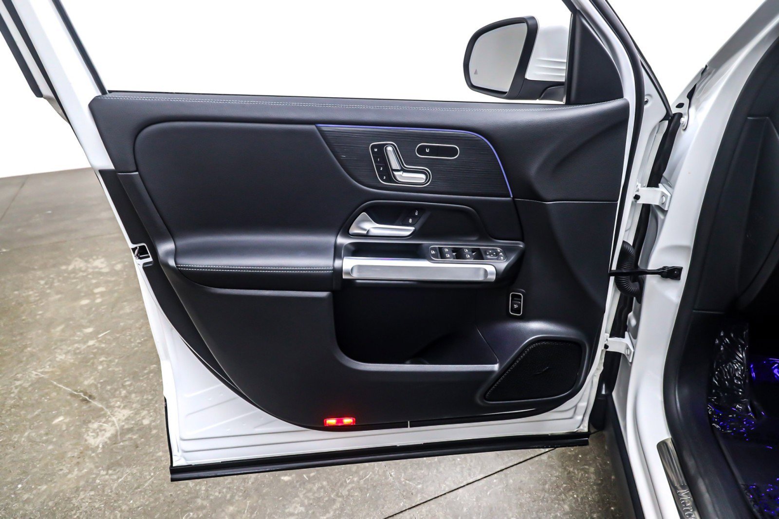 Used 2023 Mercedes-Benz EQB 250+ image 22