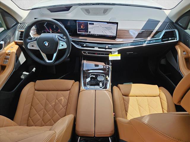 Used 2027 BMW X7 xDrive40i AWD/4WD image 16