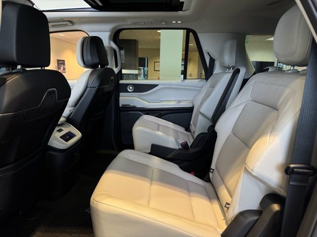 New 2026 Lincoln Navigator Reserve w/ Jet Appearance Package image 20