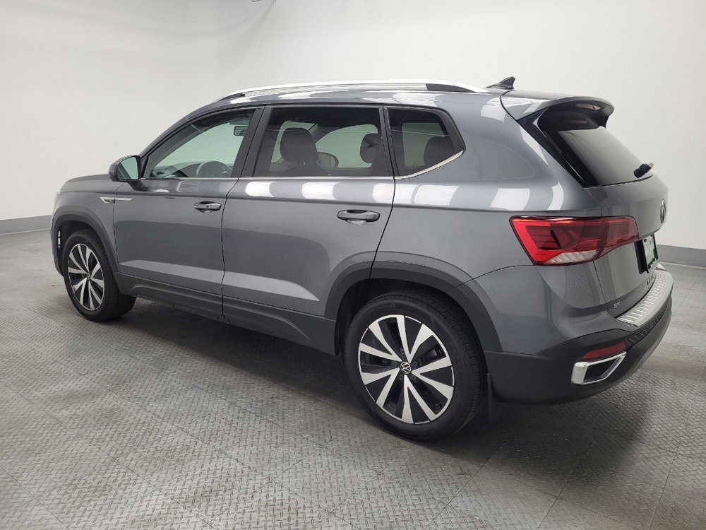 Used 2022 Volkswagen Taos SE image 3
