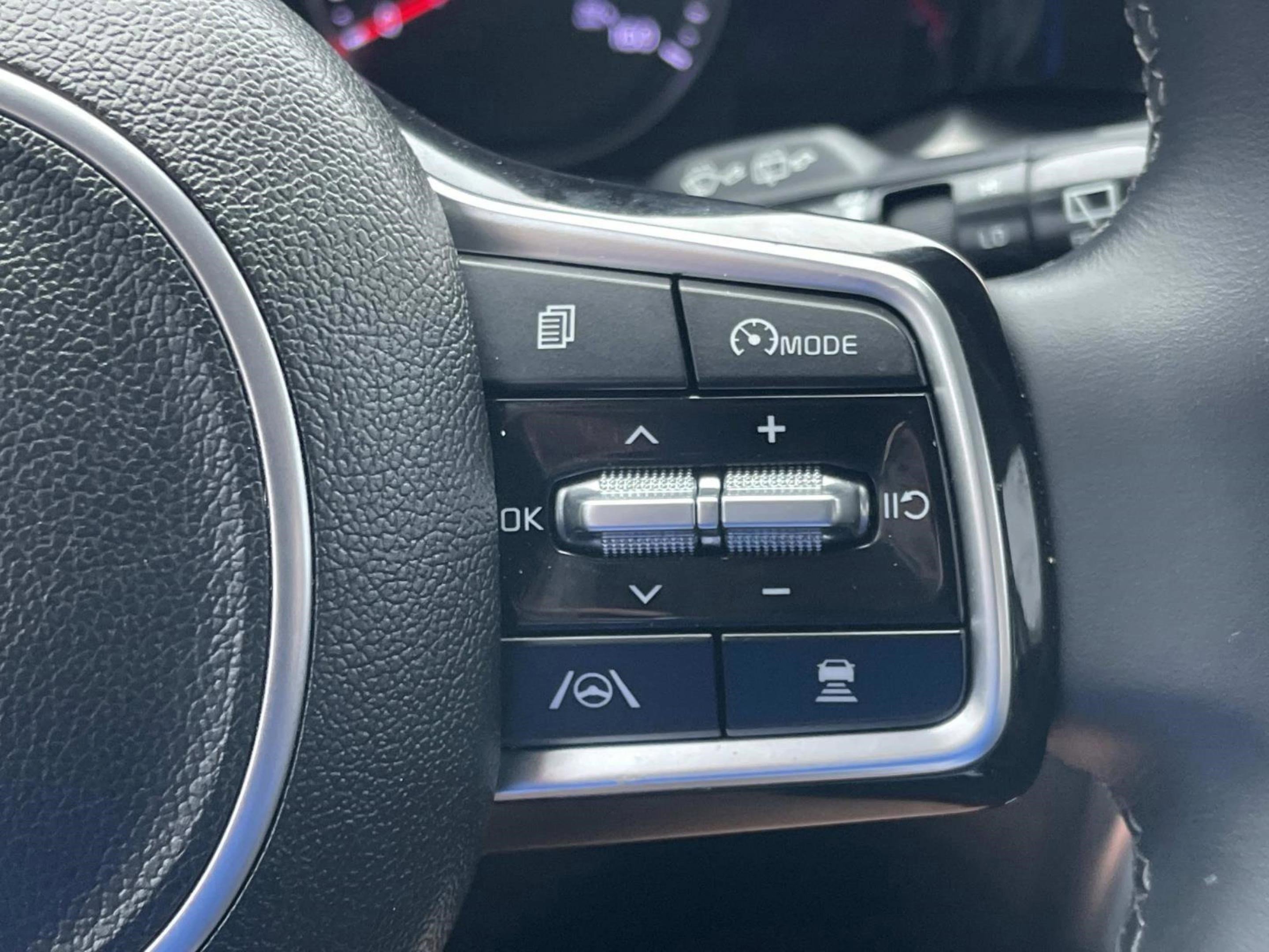 Used 2022 Kia Sorento SX image 40