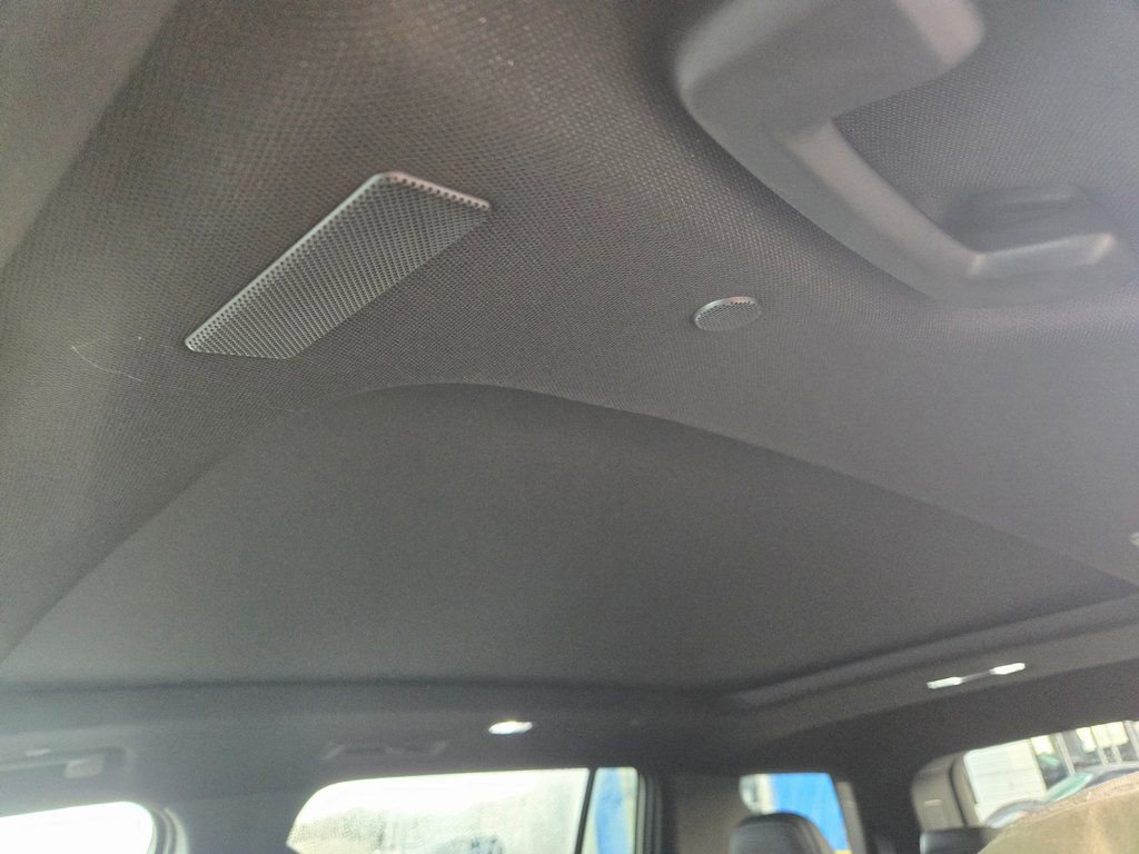 New 2026 Chevrolet Traverse LT w/ Sun and Wheel Package image 11