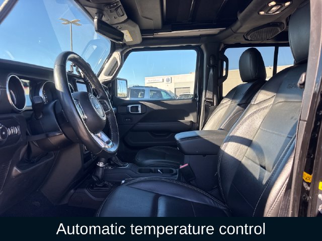 Used 2022 Jeep Wrangler Unlimited Sahara w/ Cold Weather Group AWD/4WD image 15