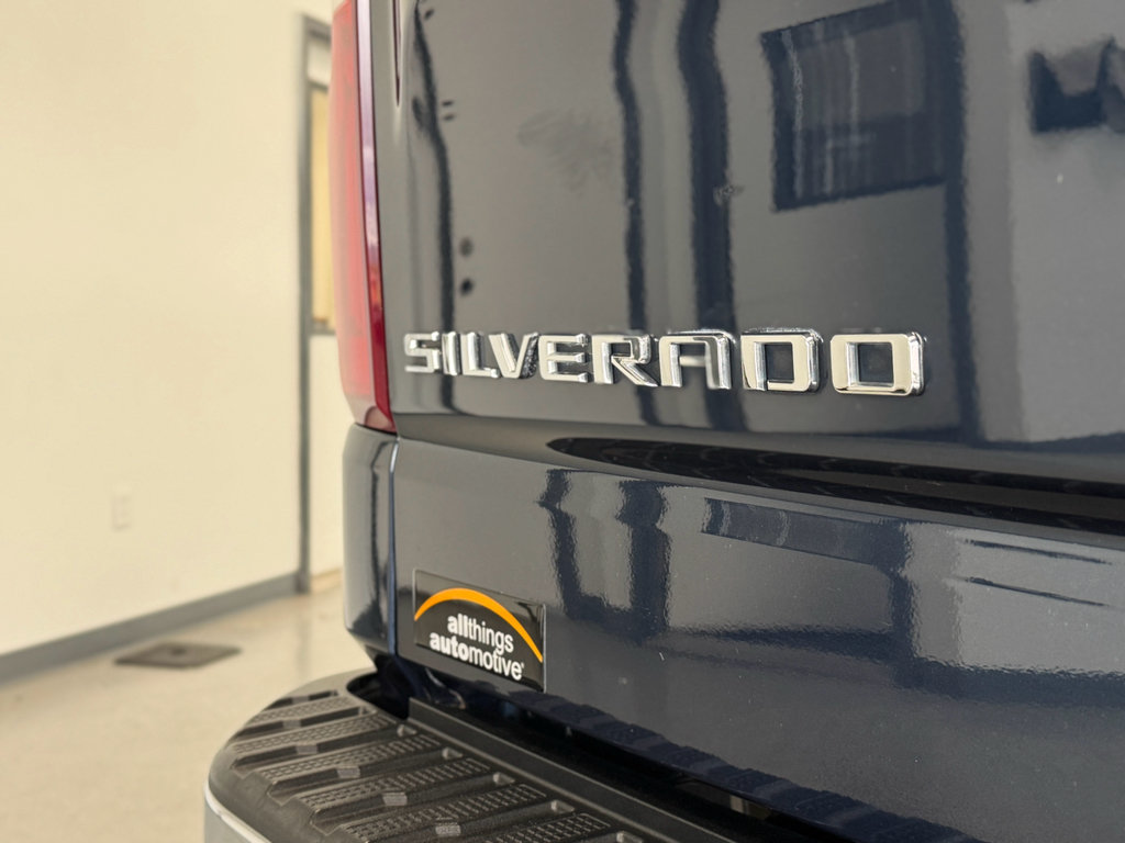 Used 2021 Chevrolet Silverado 1500 LTZ w/ Technology Package AWD/4WD image 44