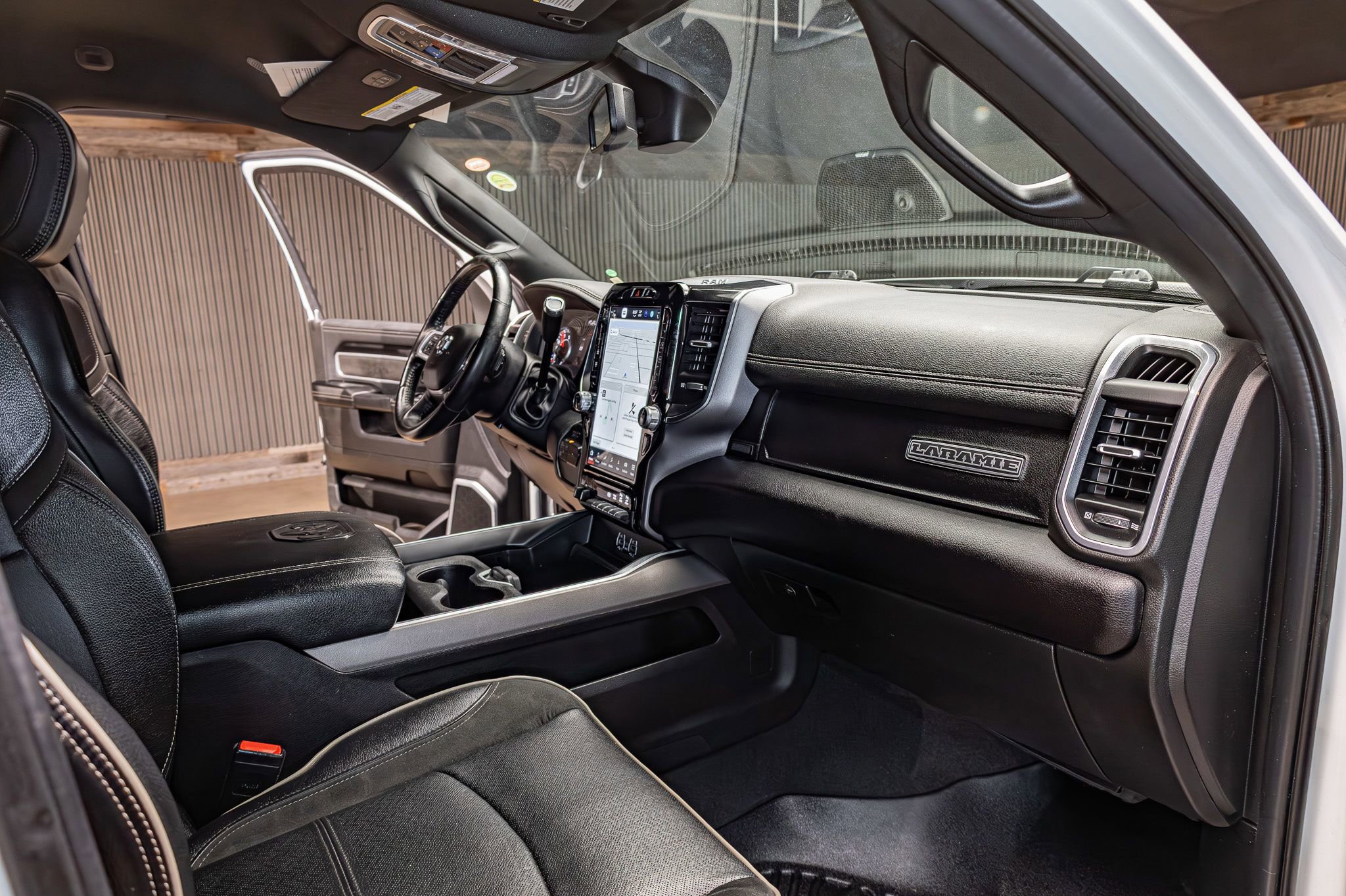 Used 2022 RAM 2500 Laramie w/ Night Edition image 15