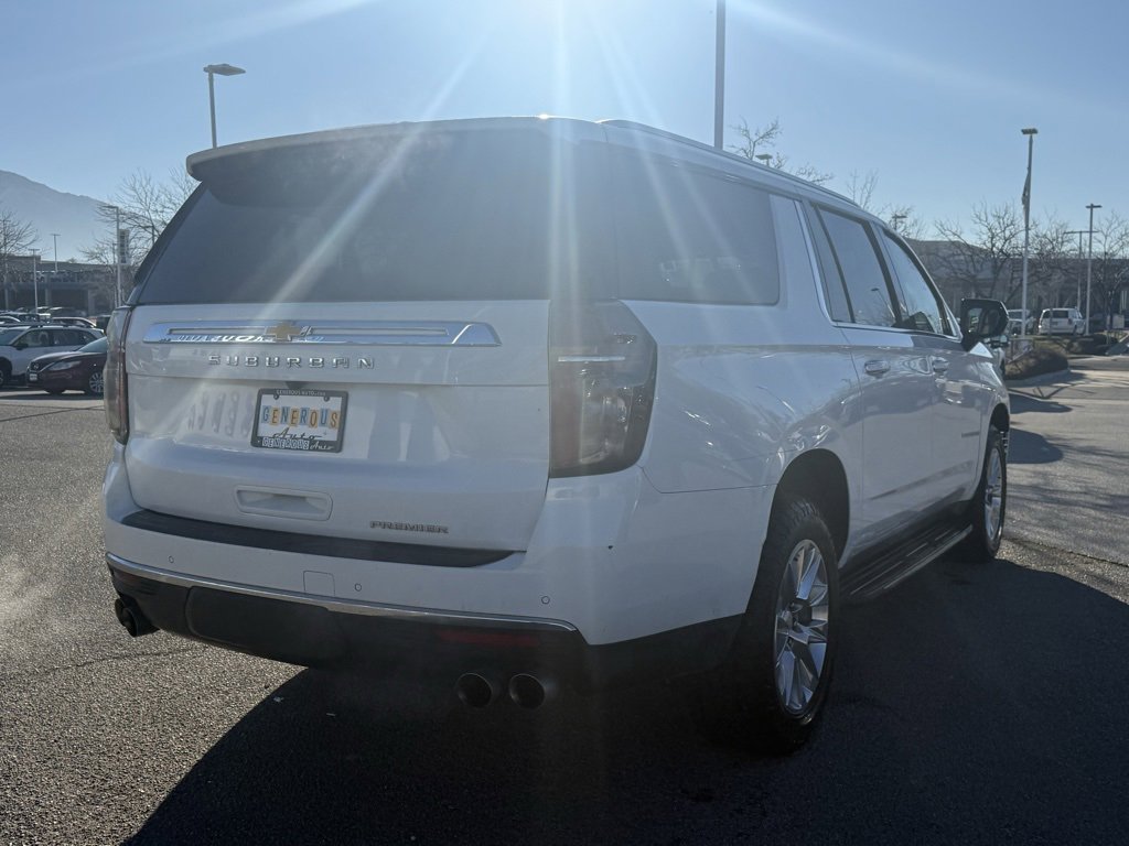 Used 2023 Chevrolet Suburban Premier image 7