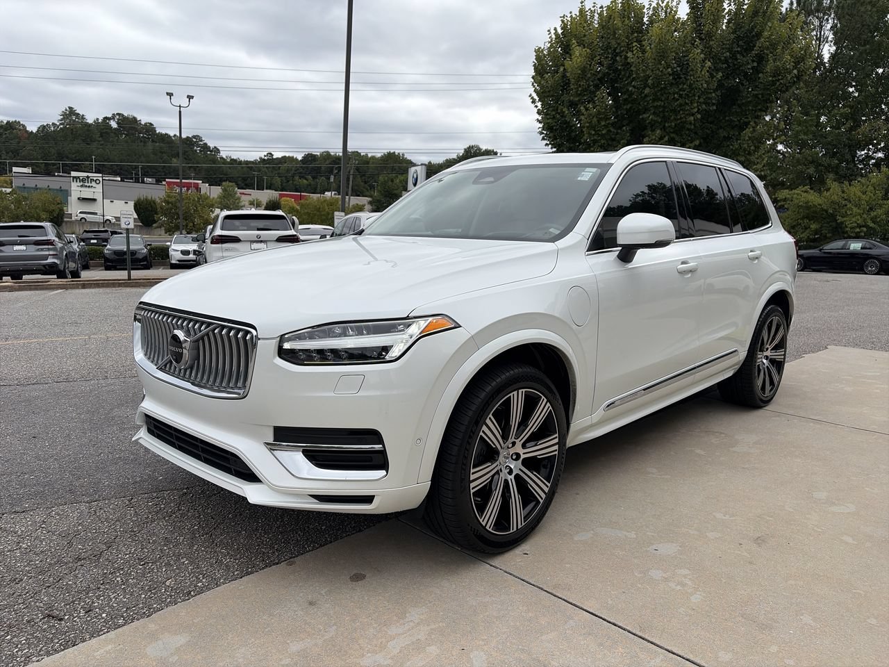 Used 2023 Volvo XC90 T8 Ultimate AWD/4WD image 4