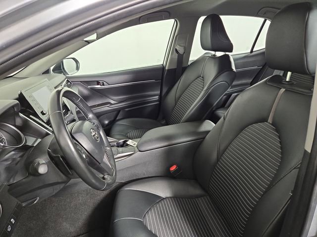 Used 2024 Toyota Camry SE image 12
