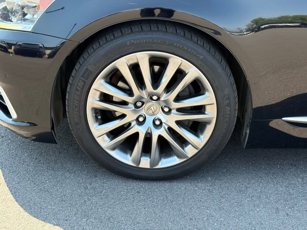 Used 2016 Lexus LS 460 w/ Comfort Package image 10