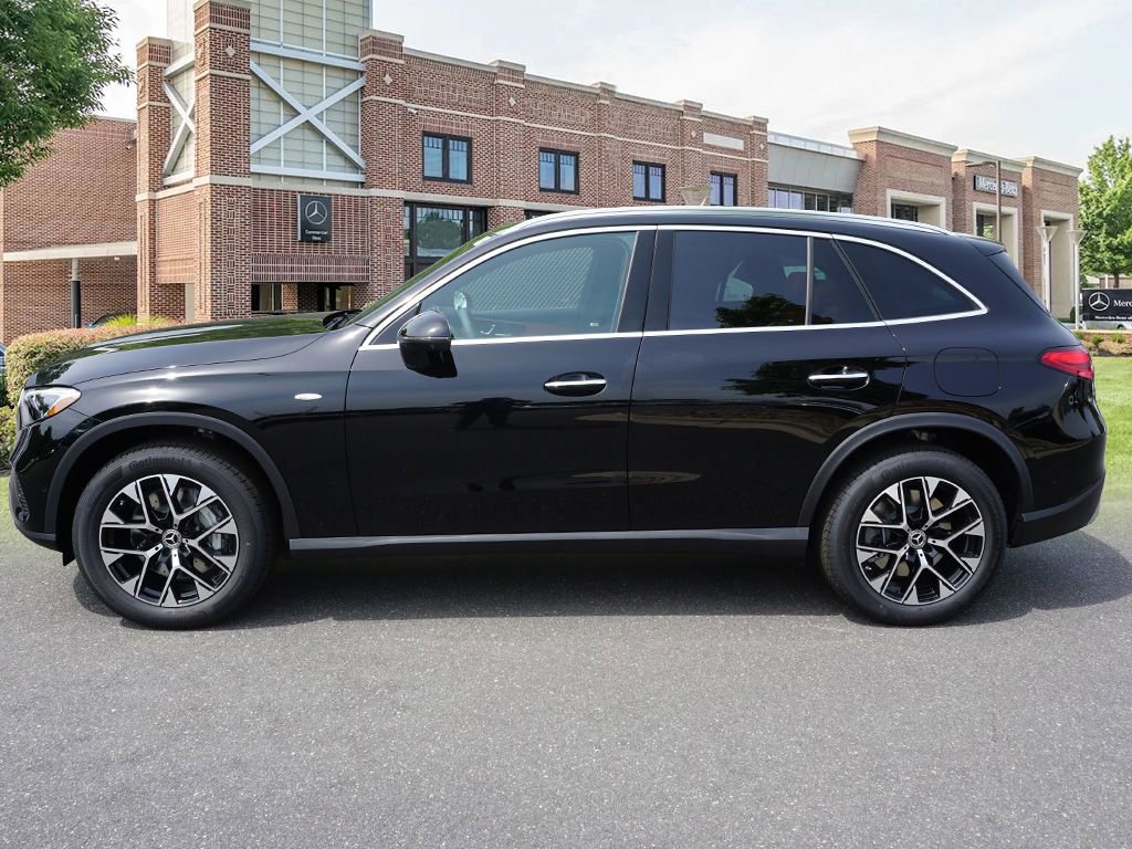Certified 2025 Mercedes-Benz GLC 350e 4MATIC image 4