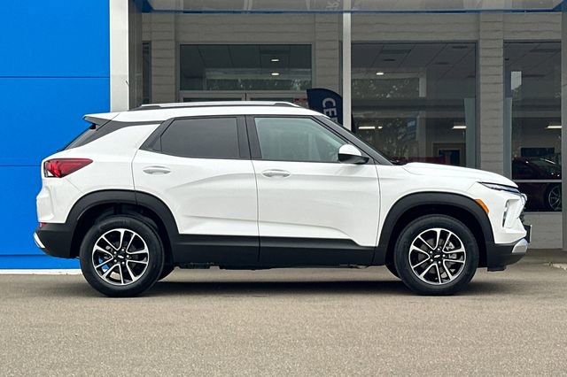 New 2026 Chevrolet TrailBlazer LT w/ Convenience Package AWD/4WD image 4