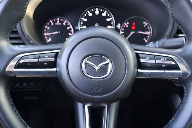Used 2023 MAZDA MAZDA3 s FWD image 19