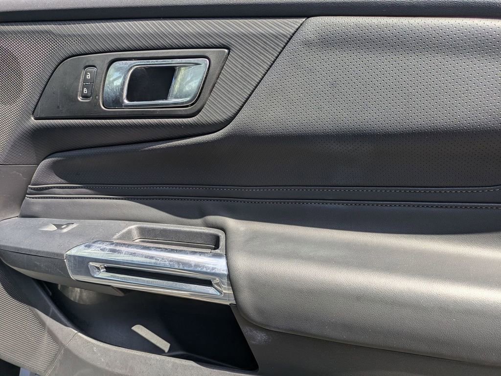 Used 2025 Ford Mustang Premium image 29