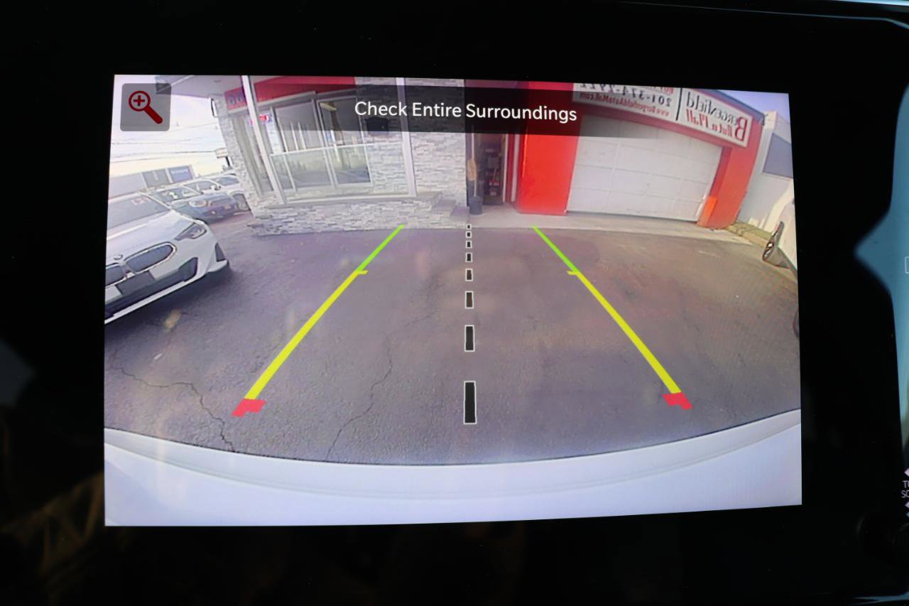 Used 2024 Jeep Wagoneer L Series II w/ Flexible Seating Group image 39