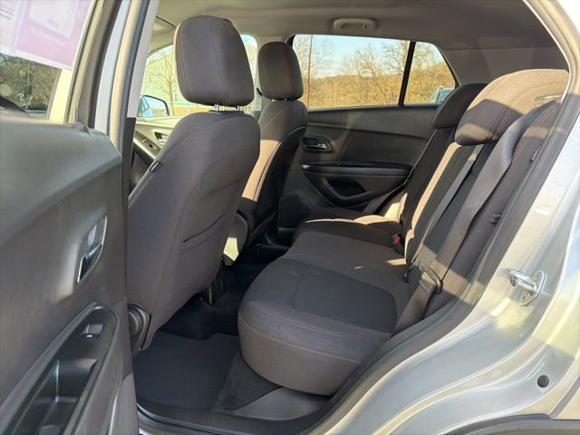 Used 2020 Chevrolet Trax LS w/ Tint and Cruise Package image 15