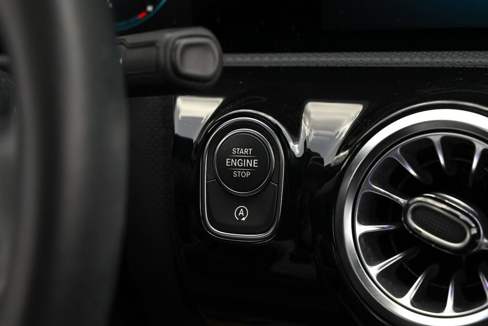 Used 2022 Mercedes-Benz A 220 image 29