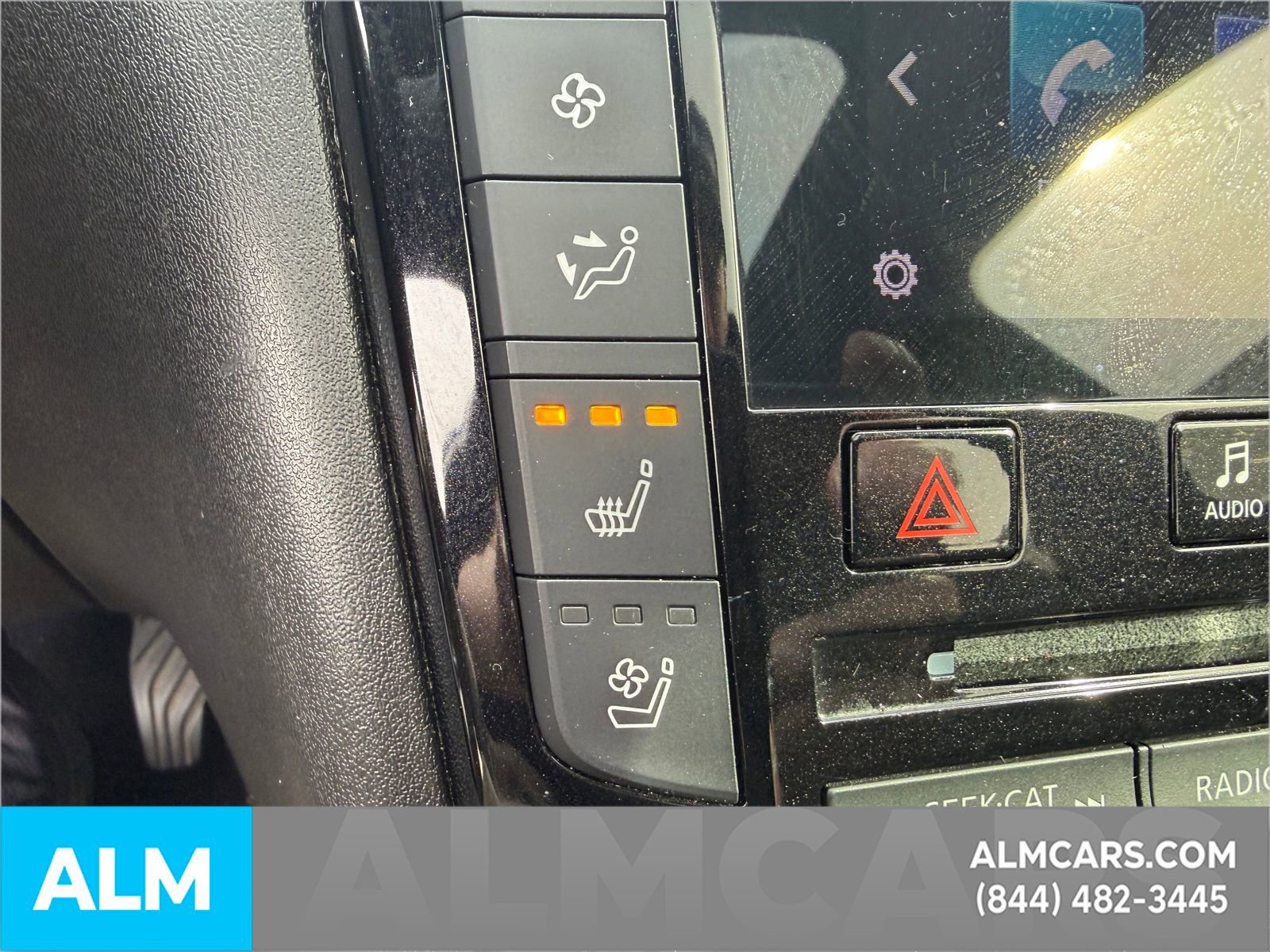 Used 2019 INFINITI QX50 Essential w/ Sensory Package image 17