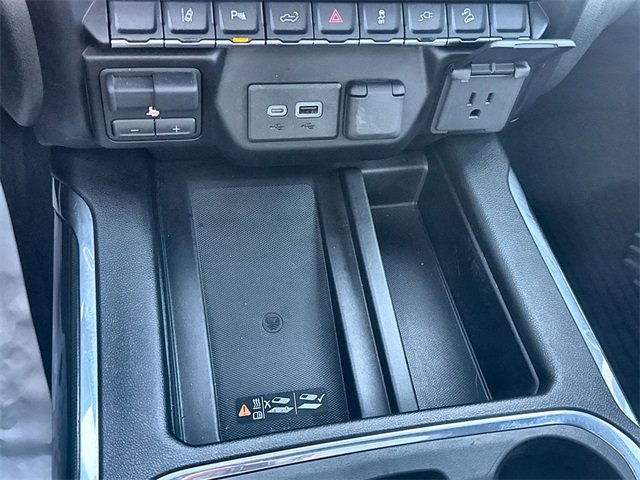 Used 2022 GMC Sierra 2500 AT4 w/ AT4 Premium Plus Package image 39