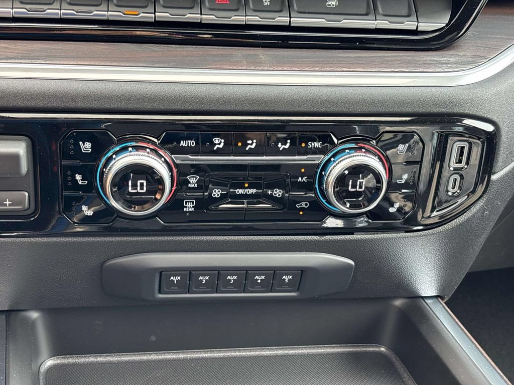 New 2026 GMC Sierra 2500 SLT w/ SLT Premium Package AWD/4WD image 12