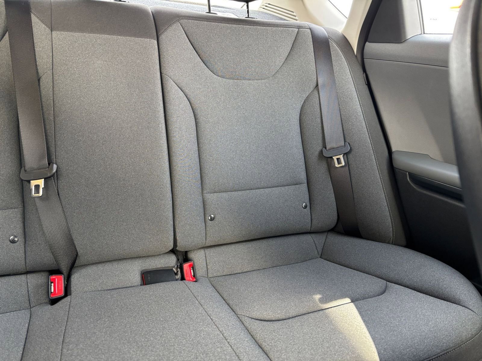 Used 2025 Kia K4 LXS image 36