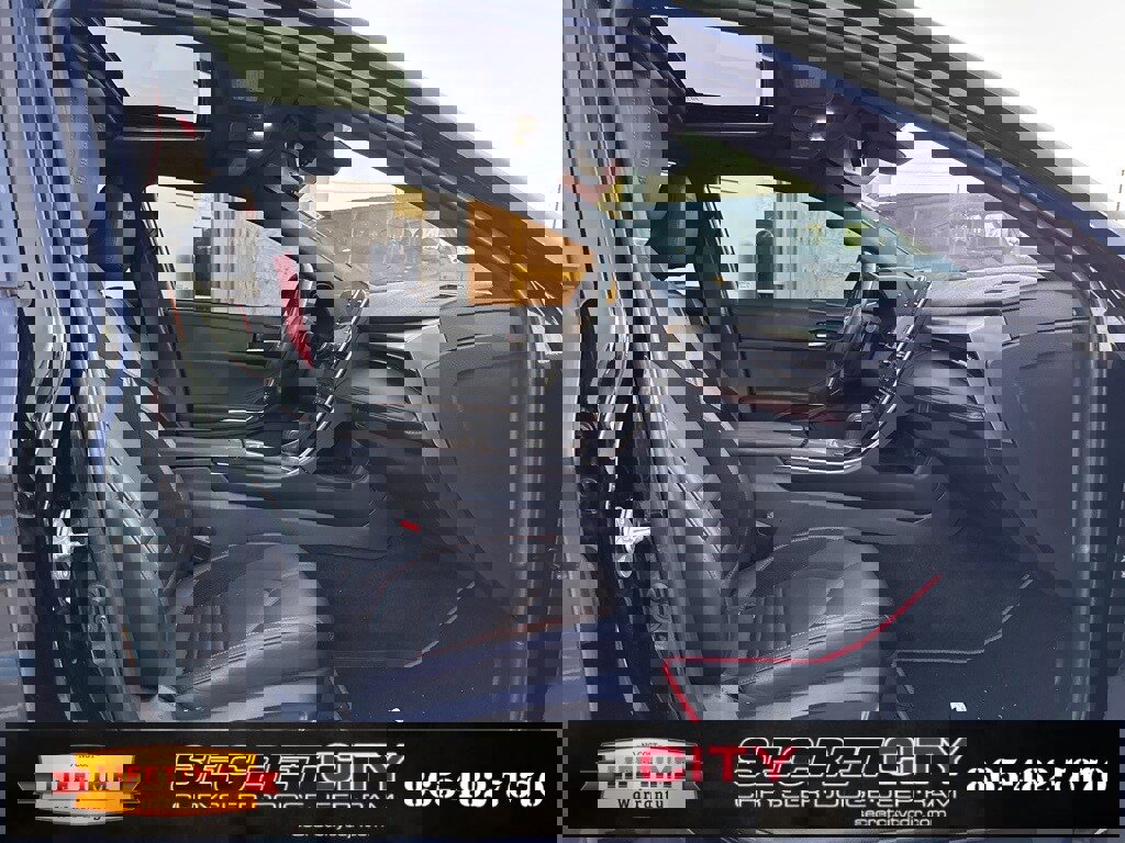 Used 2021 Toyota Avalon TRD image 12