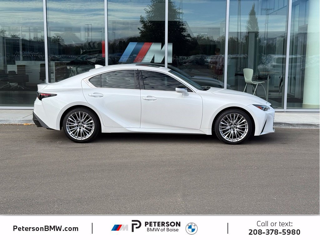 Used 2022 Lexus IS 300 AWD w/ Premium Package image 6