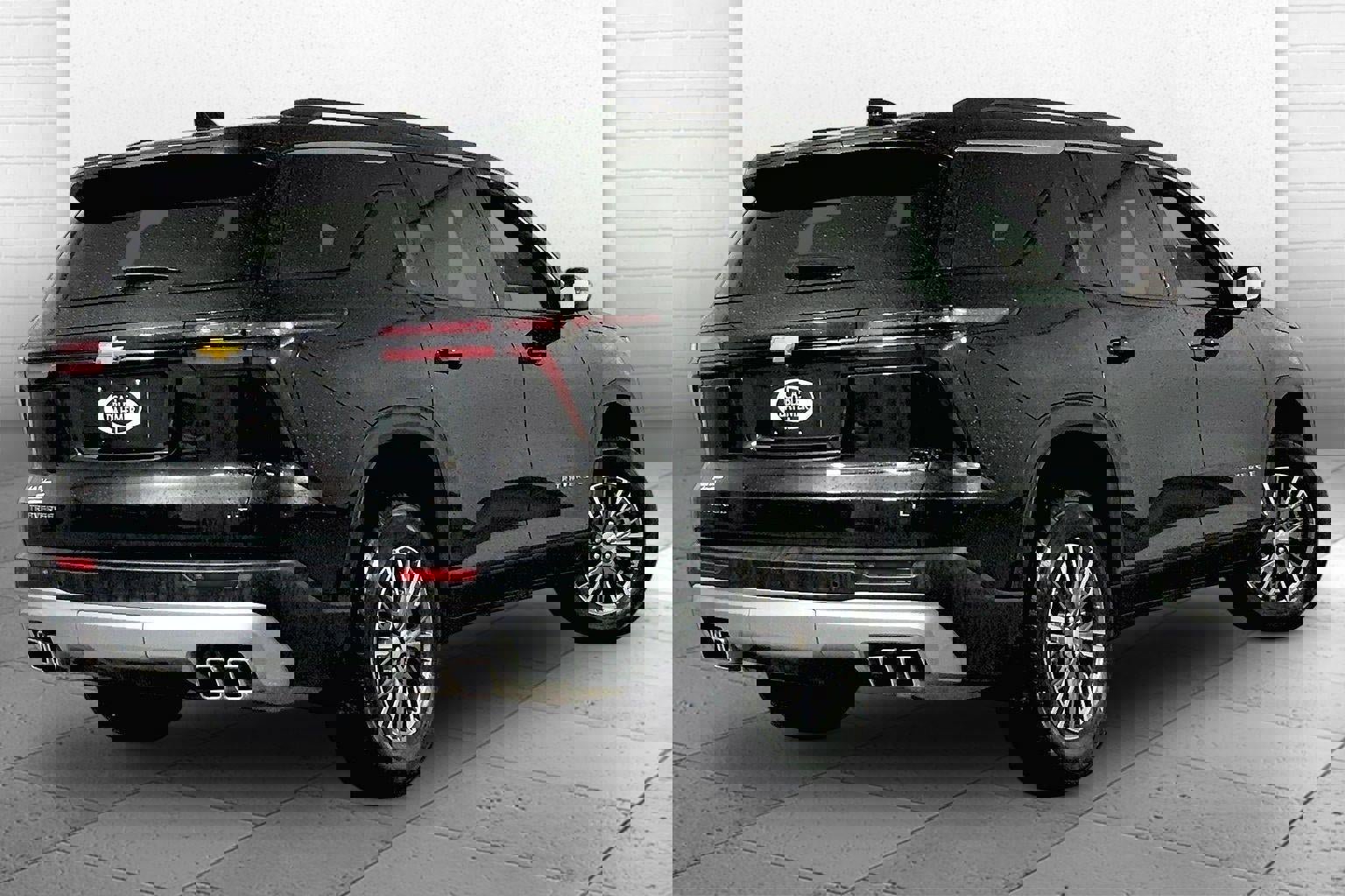 Used 2024 Chevrolet Traverse LT image 13