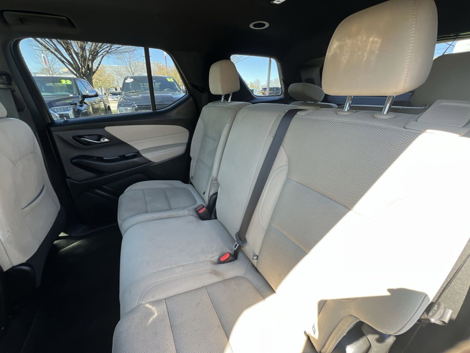 Used 2023 Chevrolet Traverse LS image 23