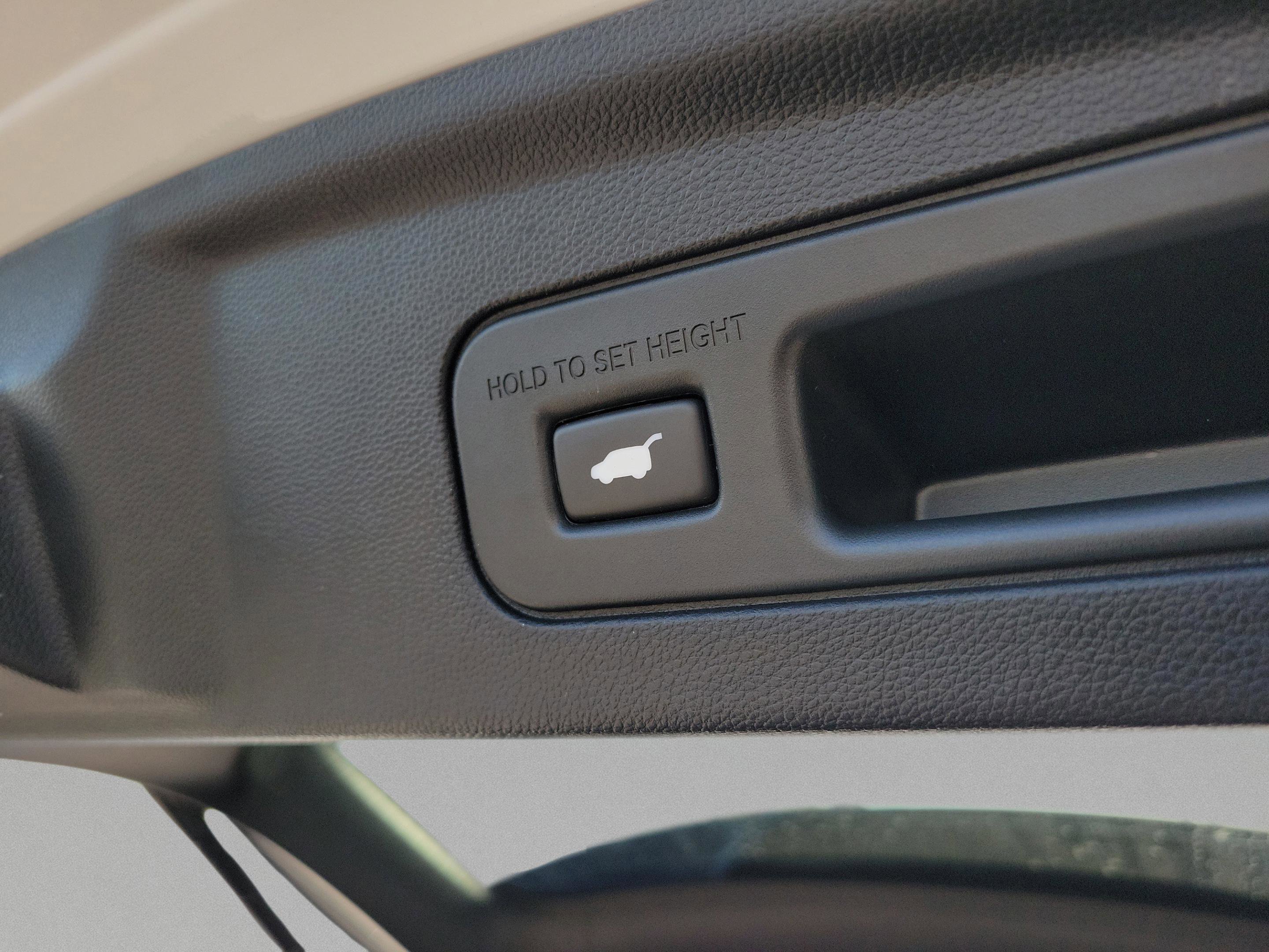 Used 2023 Acura MDX FWD w/ Technology Package image 6