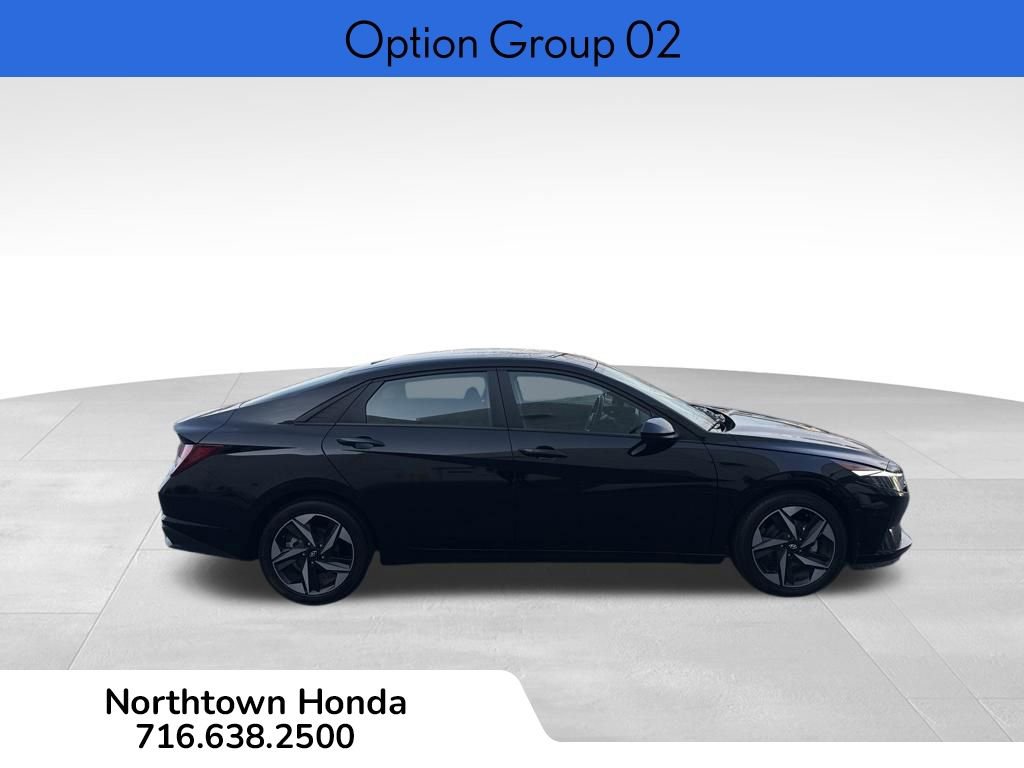 Used 2023 Hyundai Elantra SEL w/ Convenience Package FWD image 3