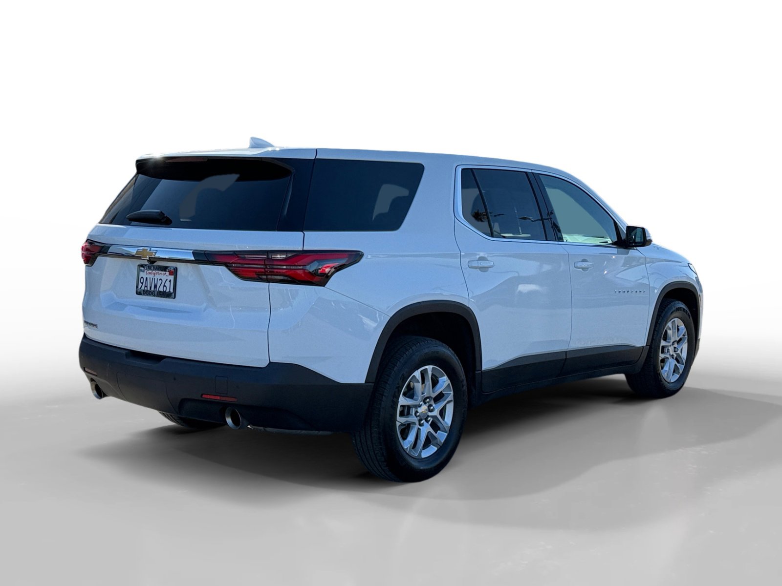 Used 2022 Chevrolet Traverse LS image 5