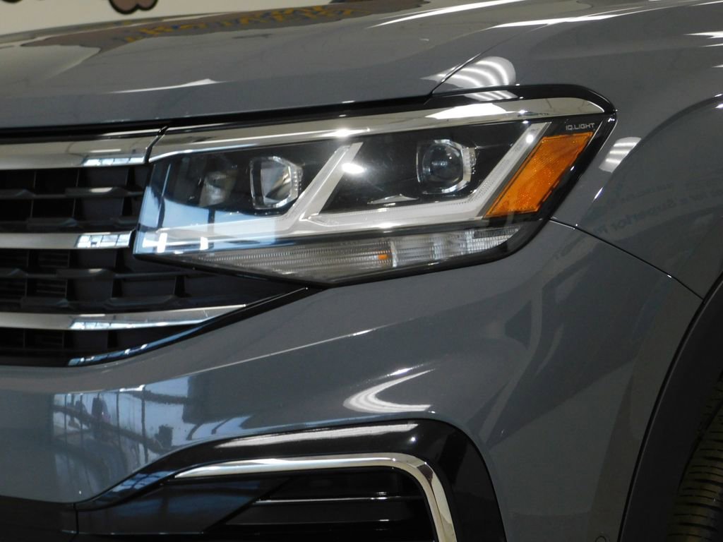 Used 2020 Volkswagen Atlas Cross Sport SEL Premium R-Line image 17