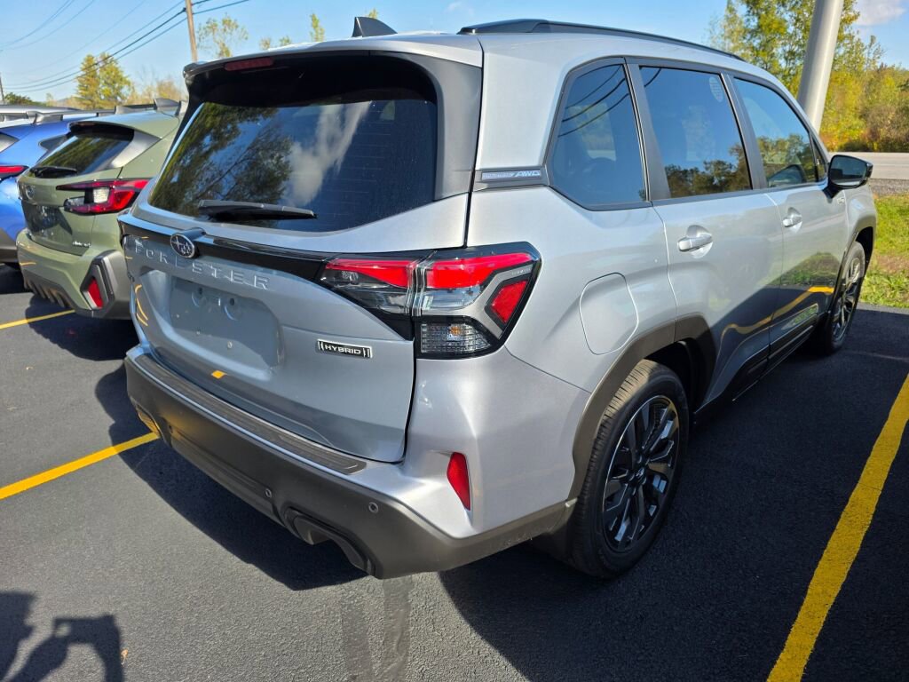 New 2025 Subaru Forester Touring image 8